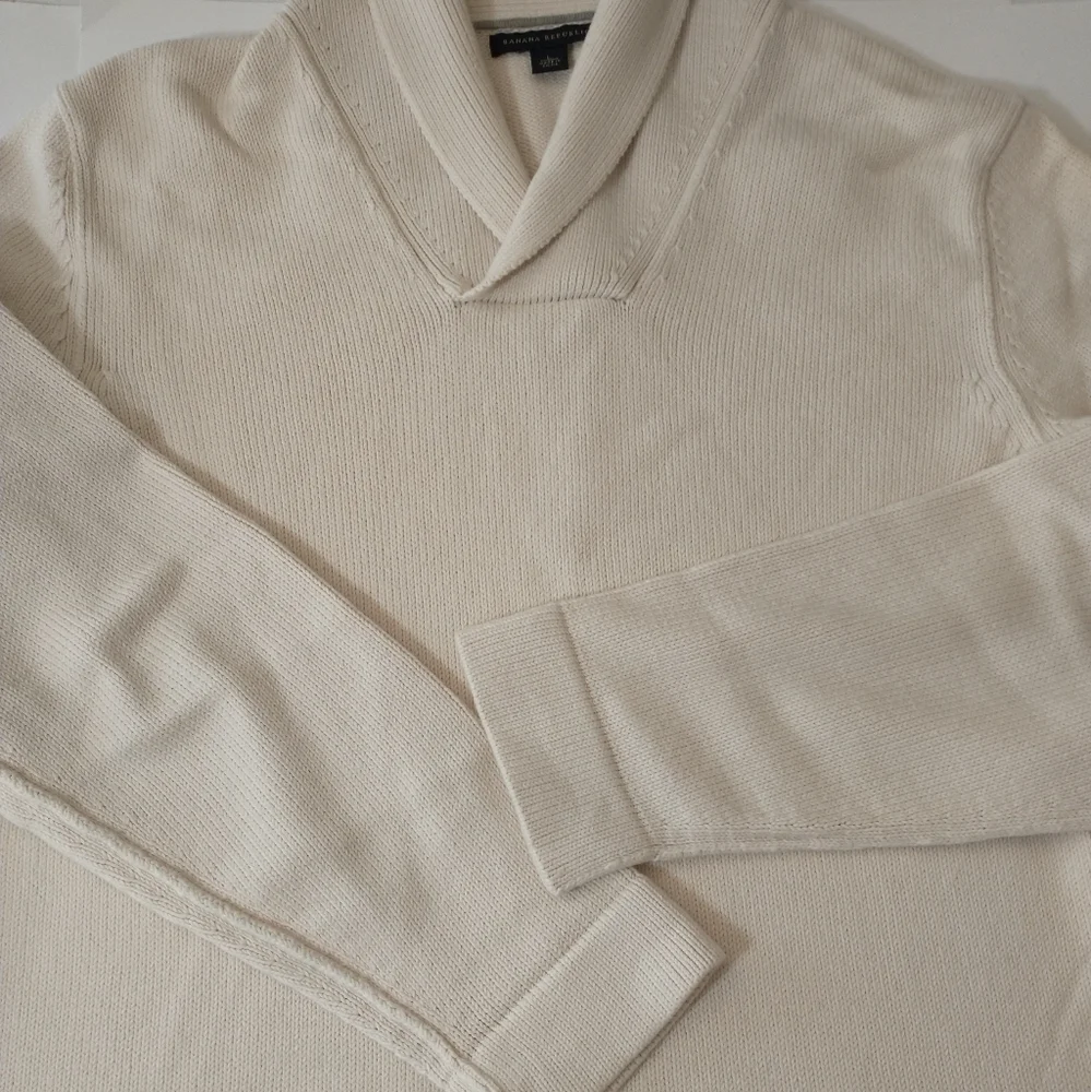 Banana Republic Men's Large Beige V-neck Sweater, 100% Cotton